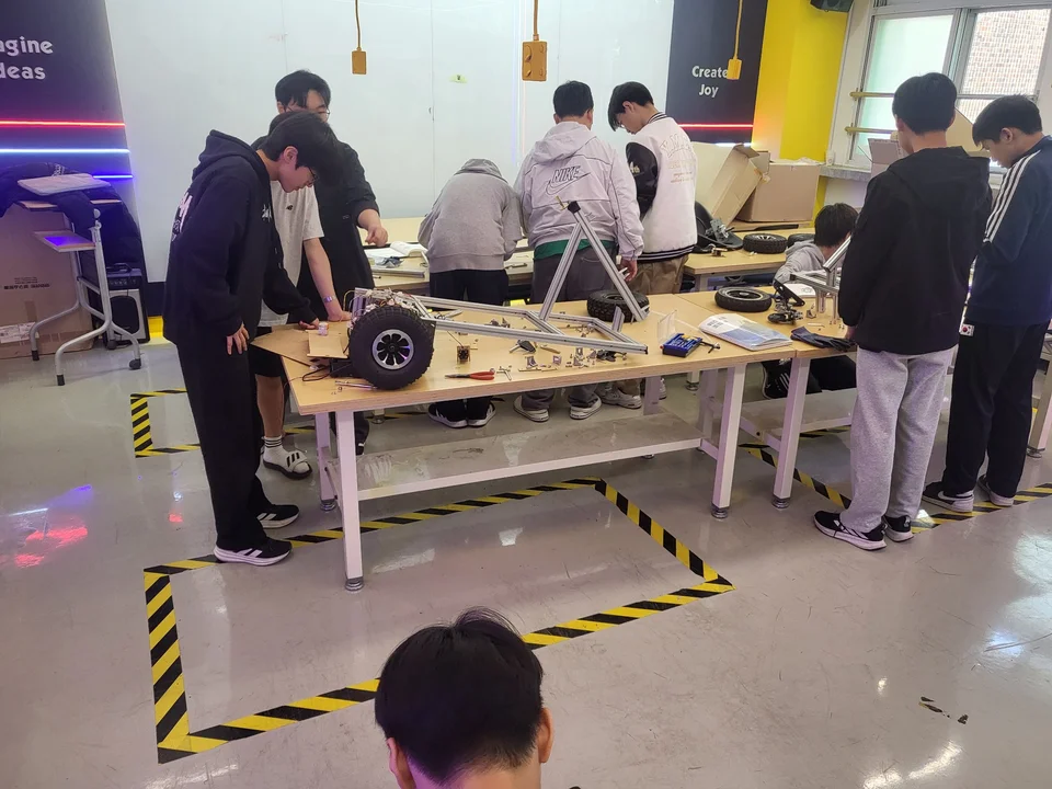 컴퓨터부 IF · 차량 구조를 함께 살펴보는 활동